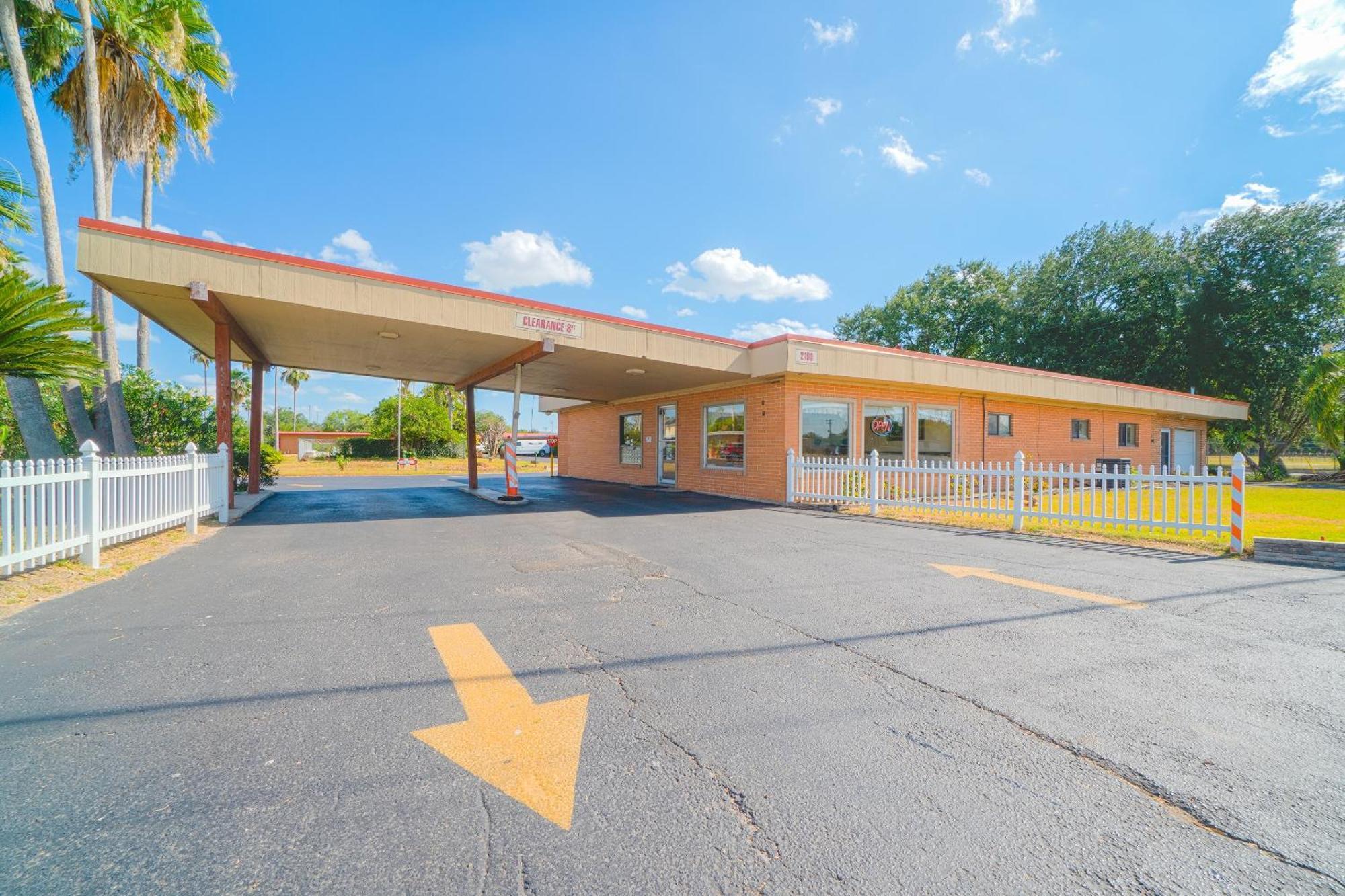 Vali Ho By Oyo Mercedes Motel Weslaco